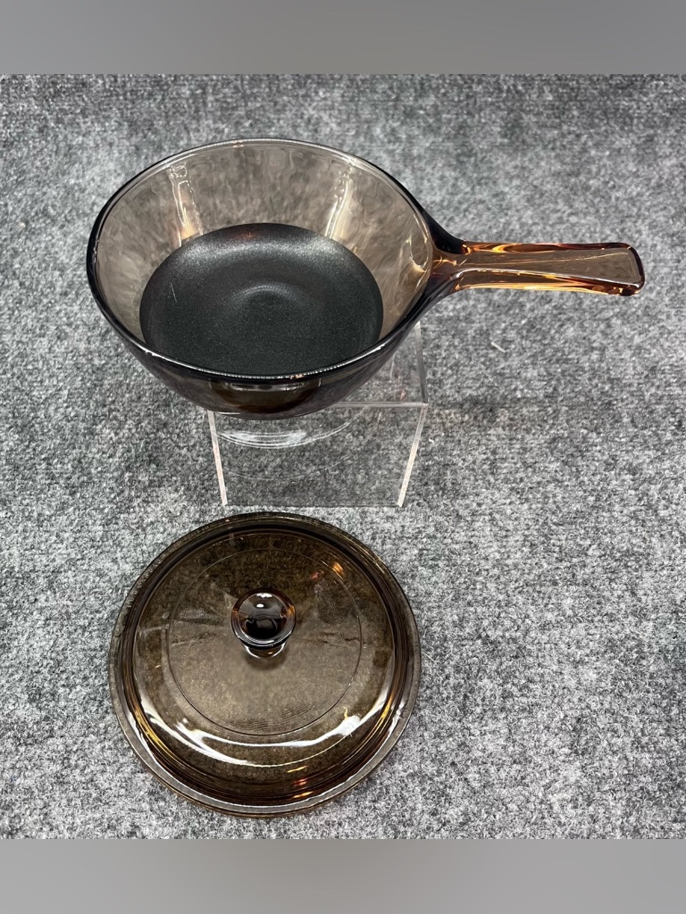 Amber Visions Corning Pyrex Cookware 0.5 L Saucepan Pot w Lid P-81-C USA Teflon